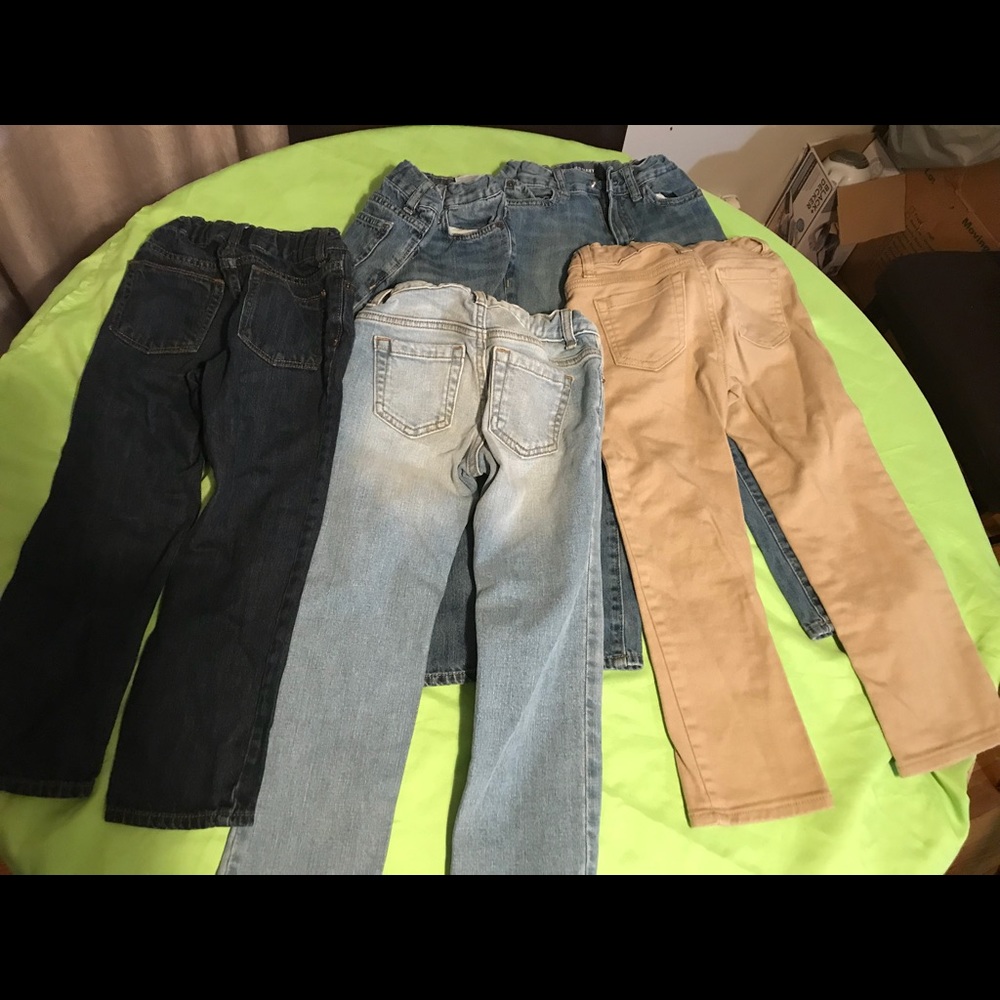 5 pairs of toddler jeans